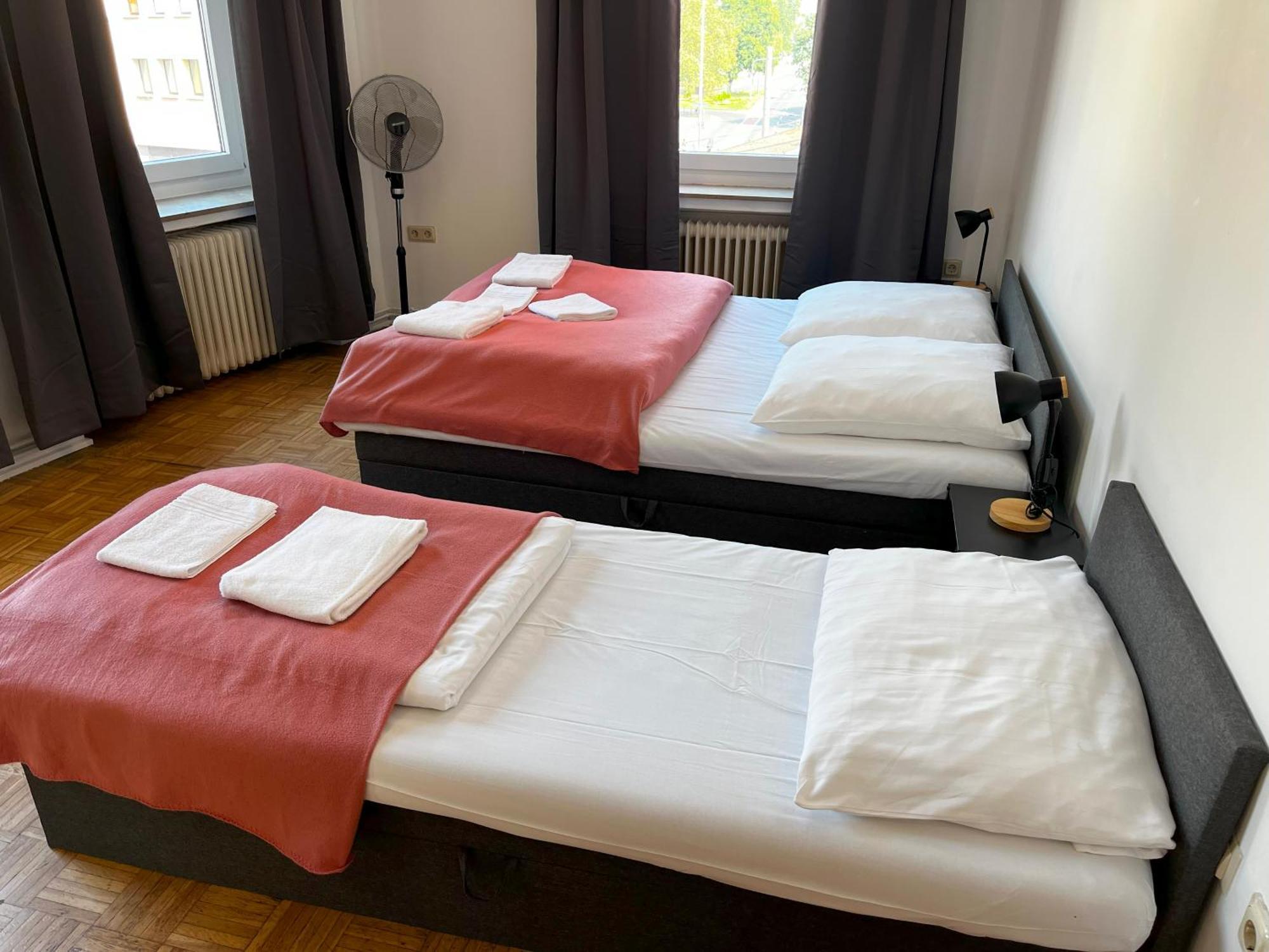 Spacious In Cologne, Near The Cathedral Colónia