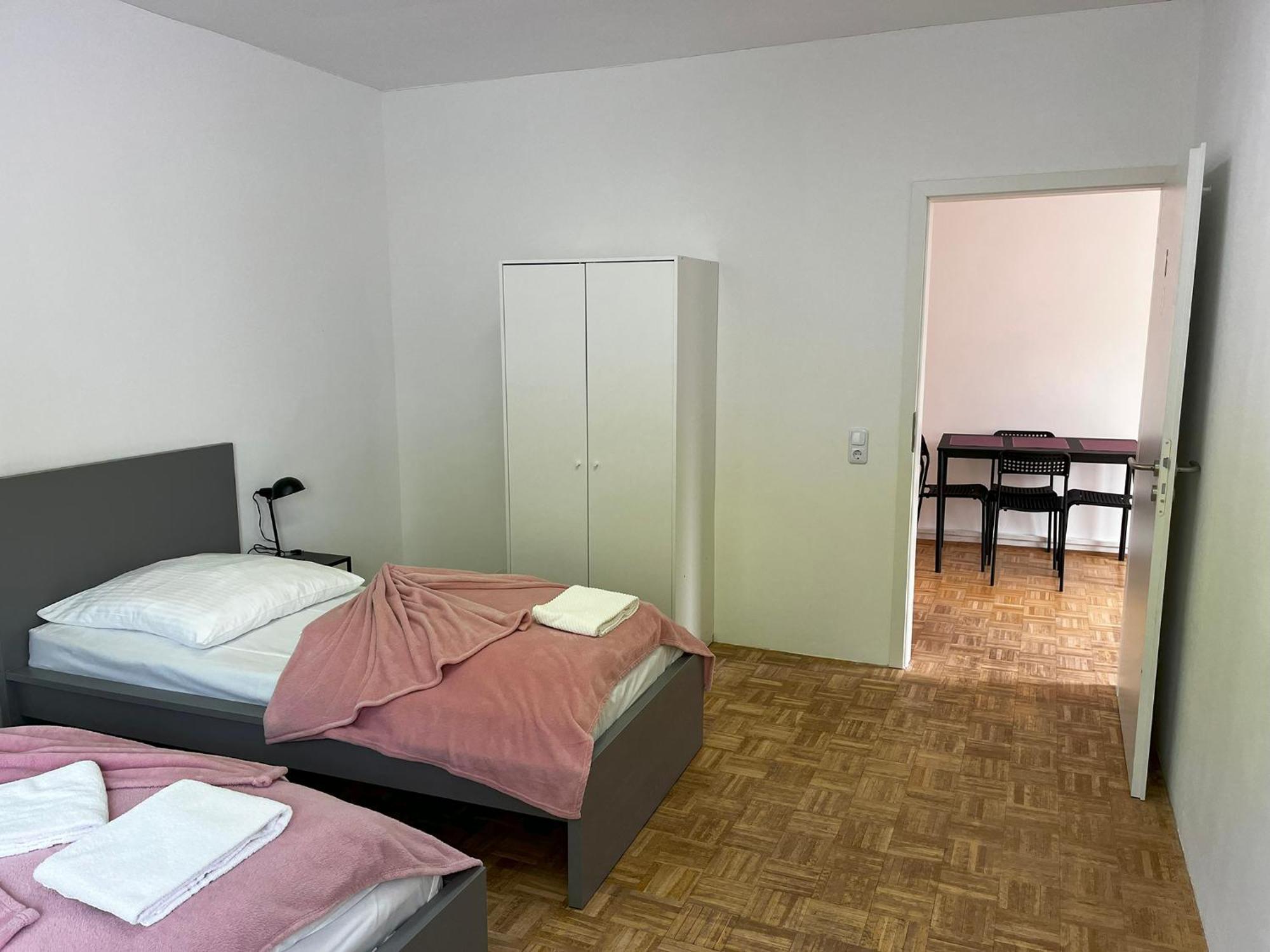 Spacious In Cologne, Near The Cathedral Apartamento Colónia